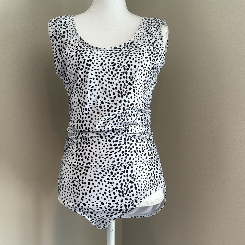 Janela Bay | Dalmatian/Polka Dot Thick Strap Full Coverage One-Piece Swimsuit